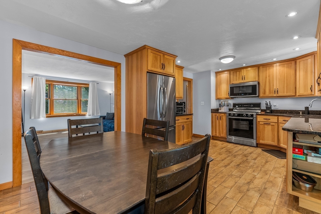36 Carl Road Raynham, MA 02767 - Photo 10 of 39