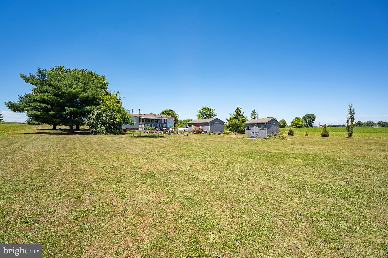 940 Willow Grove Road Monroeville, NJ 08343 - Photo 21 of 22 Large backyard opens to a cornfield!