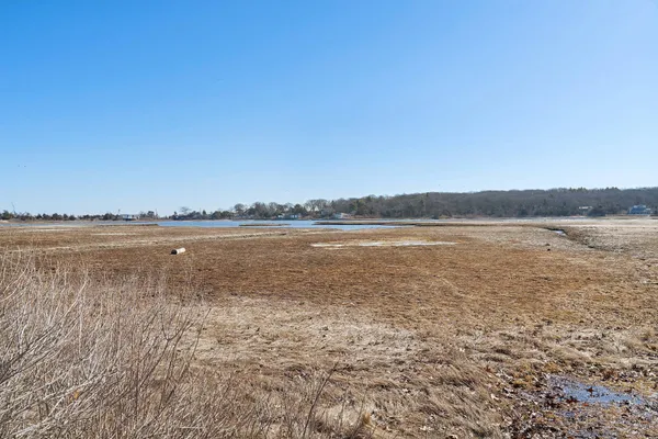 $50,000 | 245 Old Stone Highway, East Hampton, NY 11937