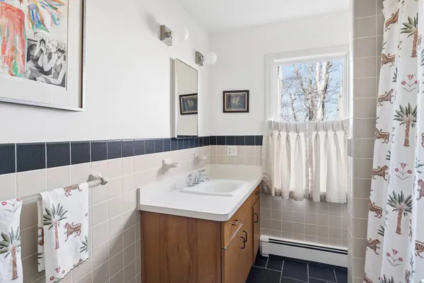 $50,000 | 245 Old Stone Highway, East Hampton, NY 11937
