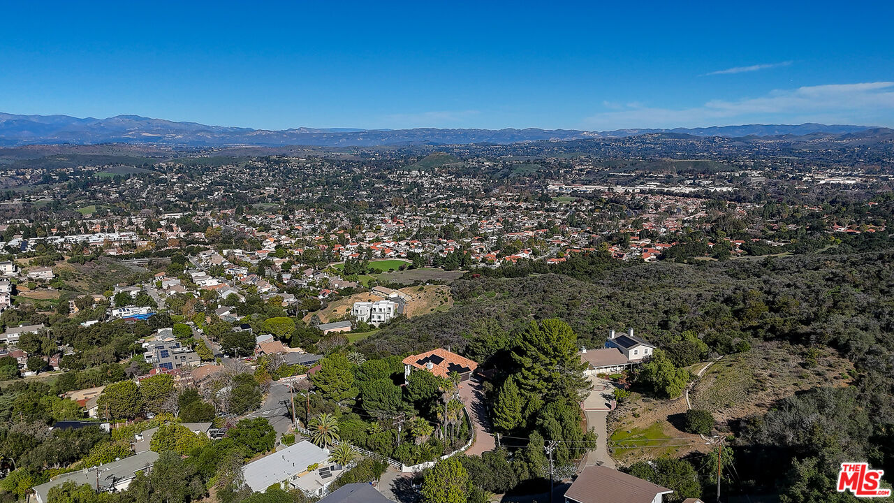 456 McKnight Road Newbury Park, CA 91320 - Photo 14 of 75 an aerial view of a city