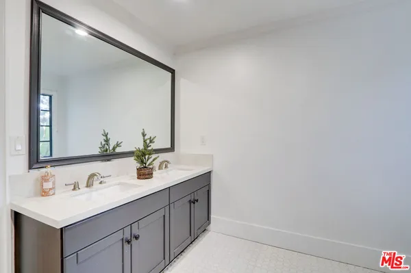 $14,495 | 456 McKnight Road, Newbury Park, CA 91320