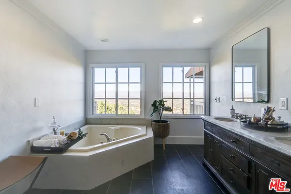 $14,495 | 456 McKnight Road, Newbury Park, CA 91320