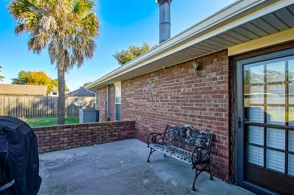 $365,000 | 426 River Oaks Drive, Luling, LA 70070