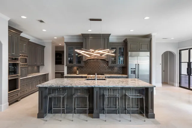 $2,095,000 | 7610 Kalebs Pond, Spring, TX 77389