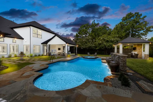 $2,095,000 | 7610 Kalebs Pond, Spring, TX 77389