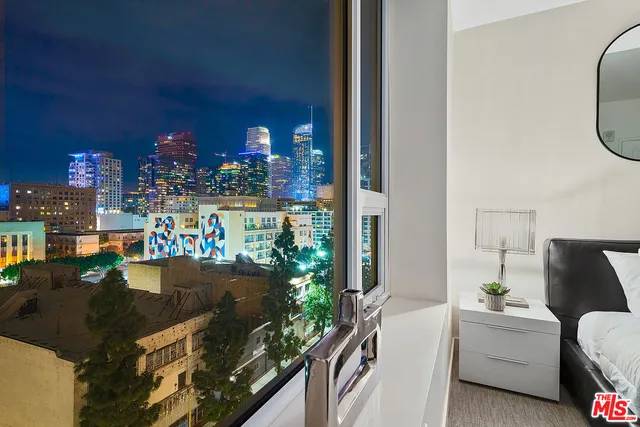 $1,349,000 | 1050 South Grand Avenue, Unit 901, Los Angeles, CA 90015