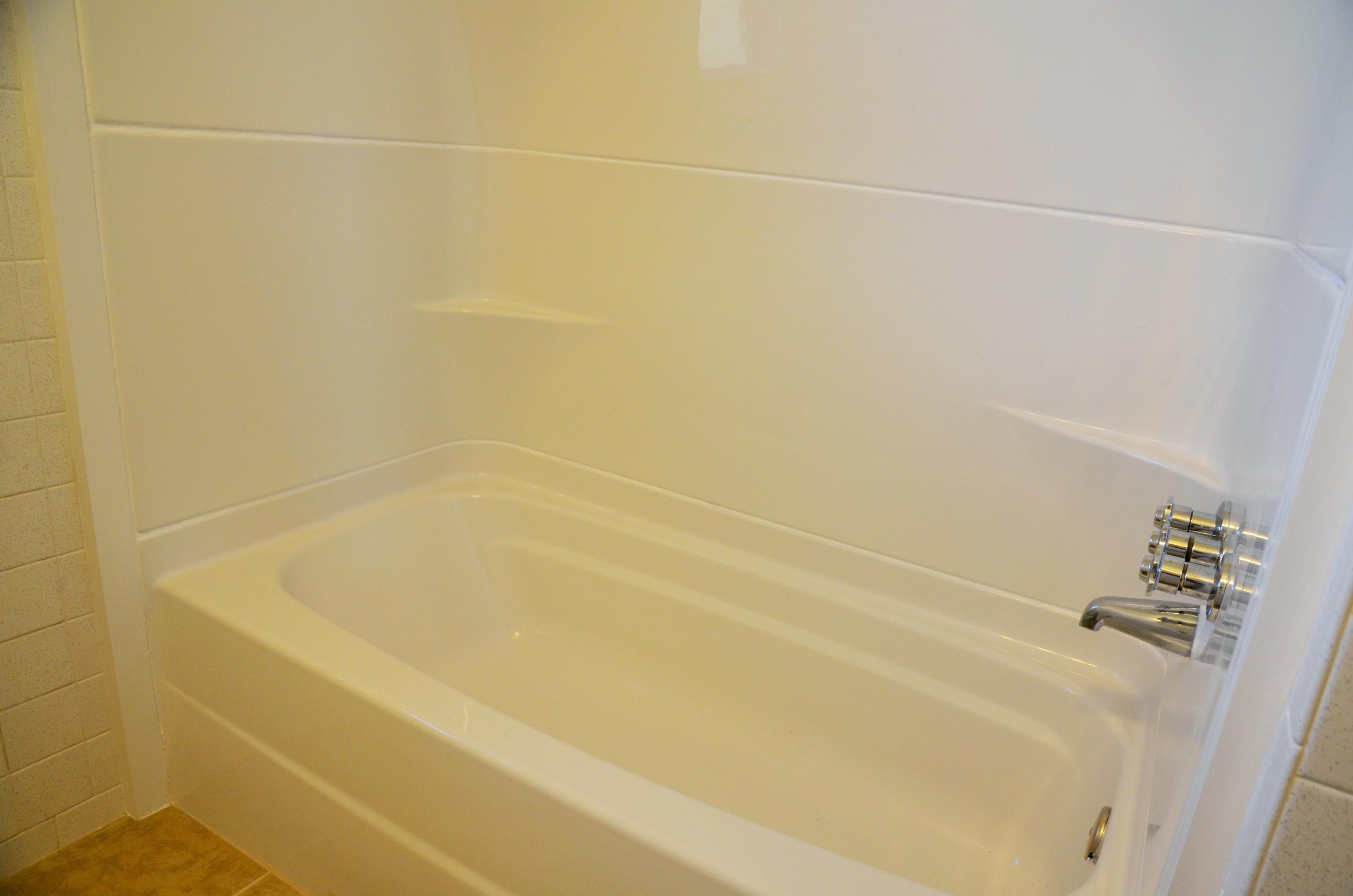 8101 Corryton Luttrell Road Corryton, TN 37721 - Photo 14 of 19 Shower - Bathtub