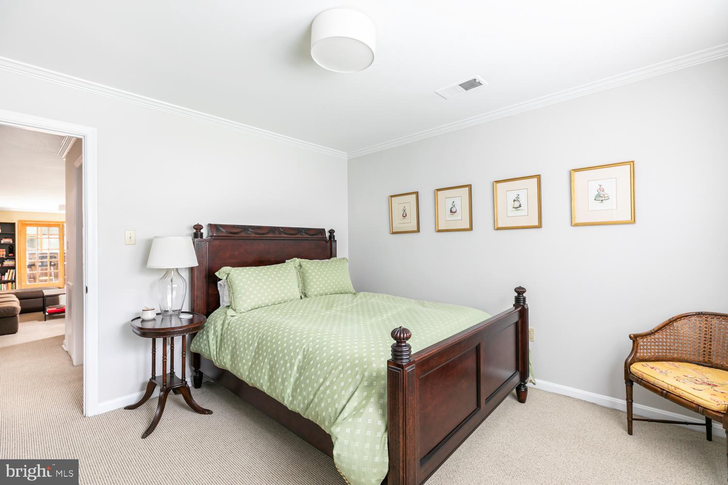 6893 Chelsea Road McLean, VA 22101 - Photo 21 of 33 Gallery Image 21