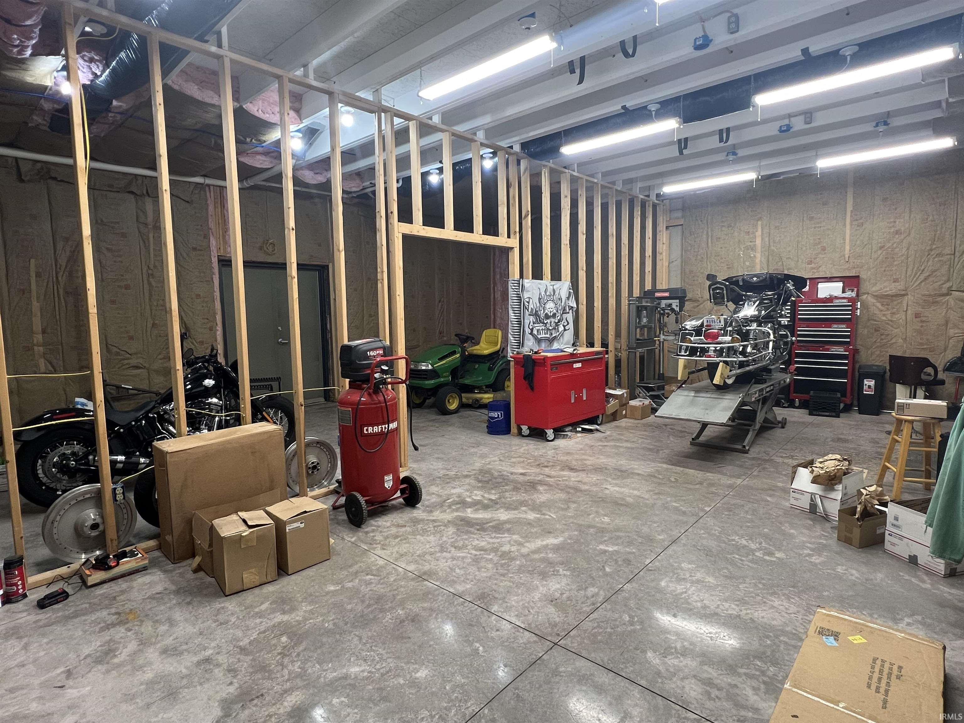 3855 South Dixon Road Kokomo, IN 46902 - Photo 8 of 11