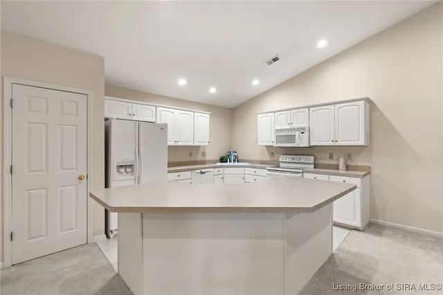 $260,000 | 102 Crown Court, New Albany, IN 47150