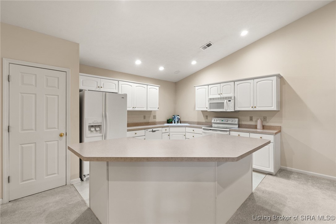 102 Crown Court New Albany, IN 47150 - Photo 13 of 38