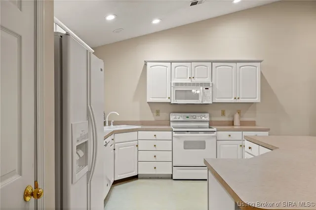 $260,000 | 102 Crown Court, New Albany, IN 47150