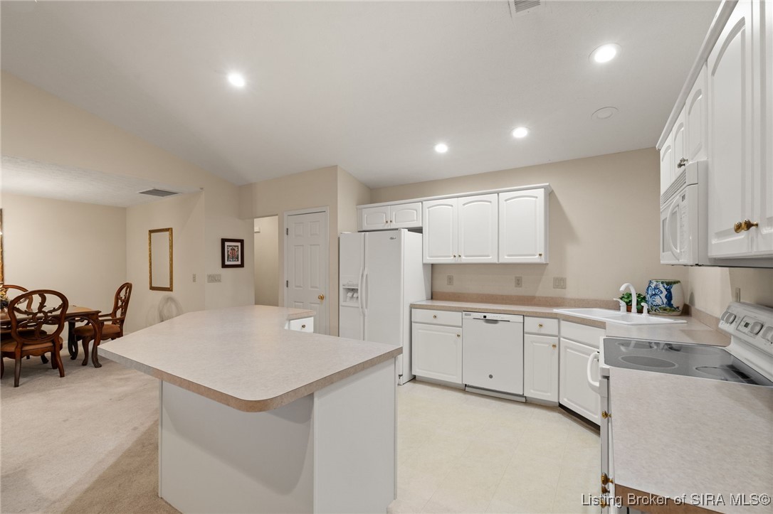 102 Crown Court New Albany, IN 47150 - Photo 17 of 38