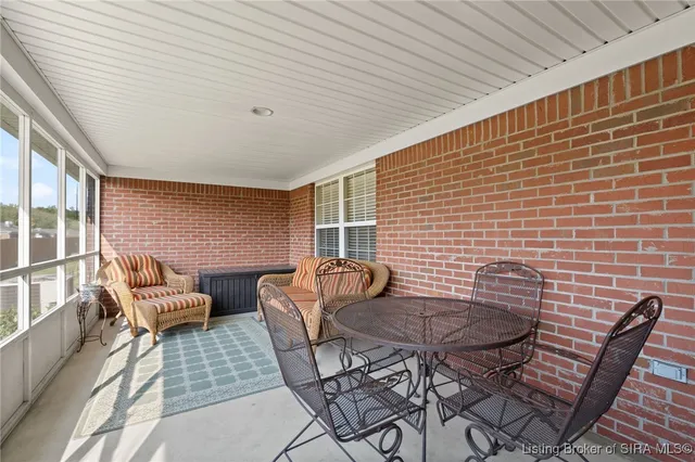 $260,000 | 102 Crown Court, New Albany, IN 47150