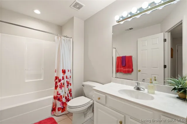 $260,000 | 102 Crown Court, New Albany, IN 47150