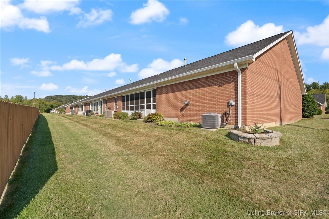 102 Crown Court New Albany, IN 47150 - Photo 37 of 38