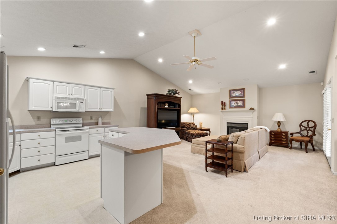 102 Crown Court New Albany, IN 47150 - Photo 7 of 38