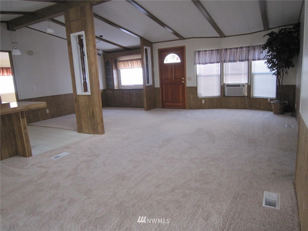 375 Union Avenue Southeast, Unit 111 Renton, WA 98059 - Photo 3 of 23 Gallery Image 3