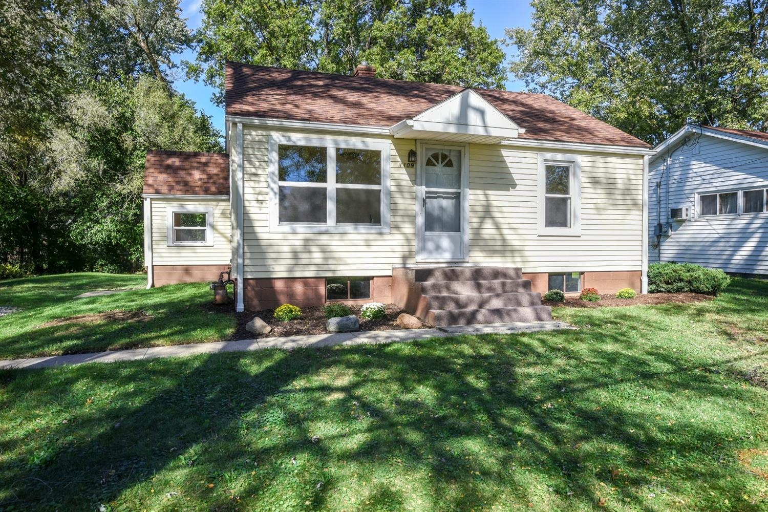 1109 McCord Road Valparaiso, IN 46383 - Photo 1 of 10 1500x1000