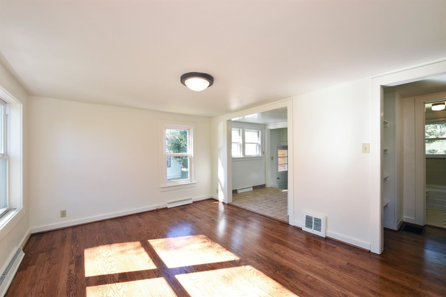 1109 McCord Road Valparaiso, IN 46383 - Photo 2 of 10 1500x1000