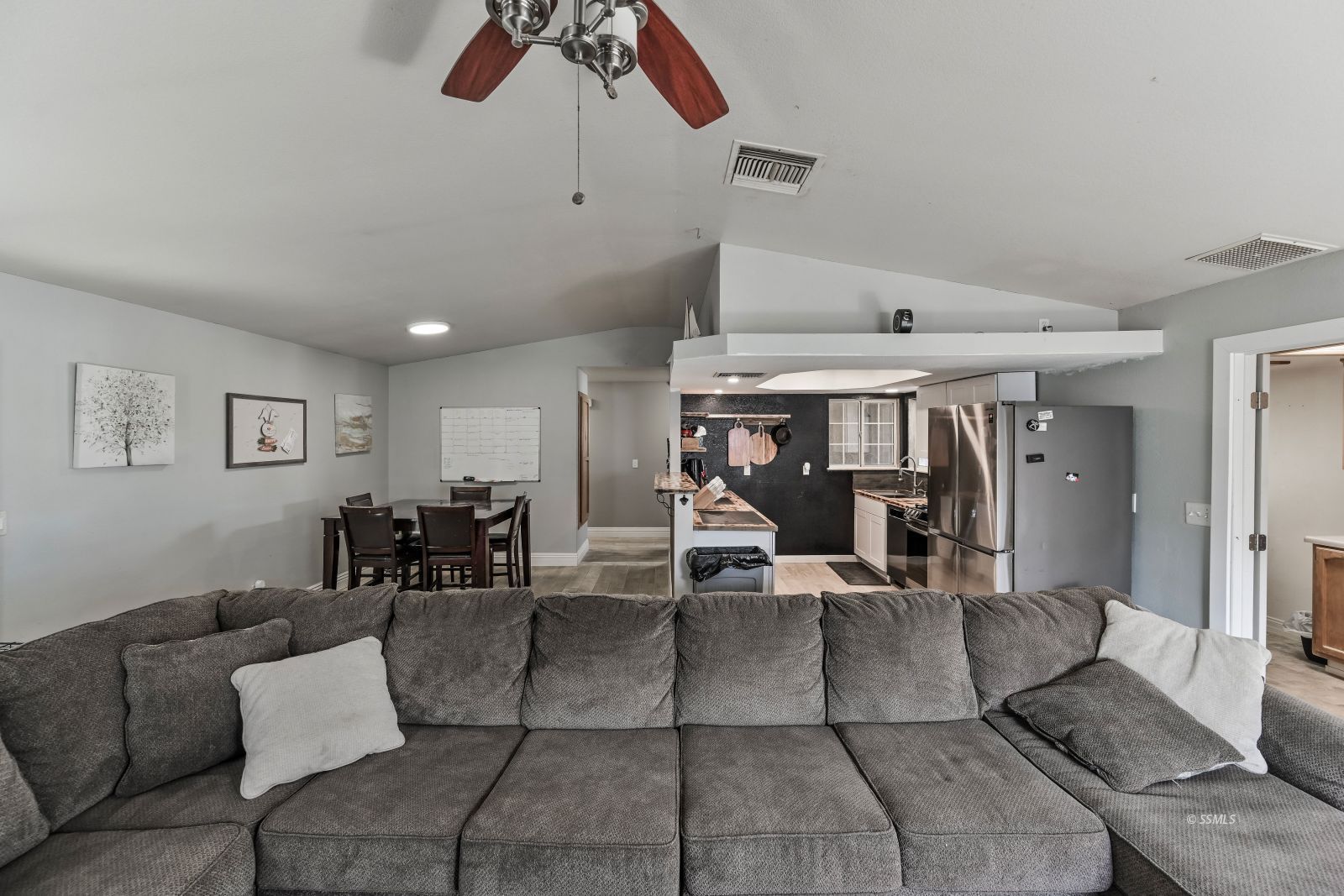 413 Ashton Street Ridgecrest, CA 93555 - Photo 11 of 37