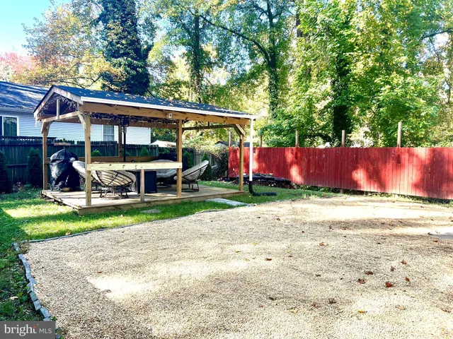 front view of house with a yard