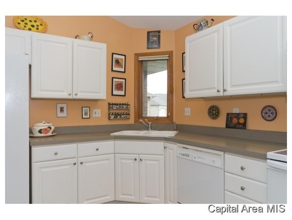 2700 Amelia Court Springfield, IL 62711 - Photo 12 of 15 Gallery Image 12