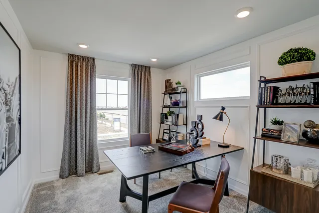 $444,010 | 401 Comstock Road, South Elgin, IL 60177