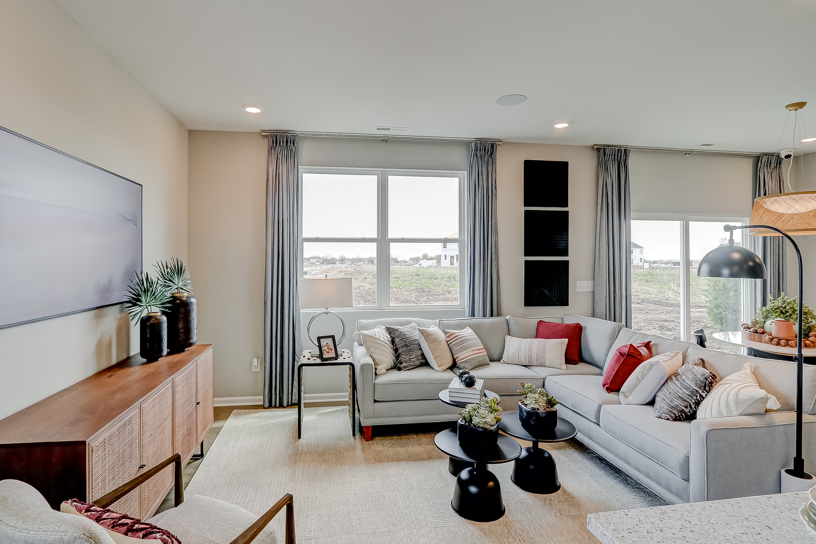 401 Comstock Road South Elgin, IL 60177 - Photo 5 of 34