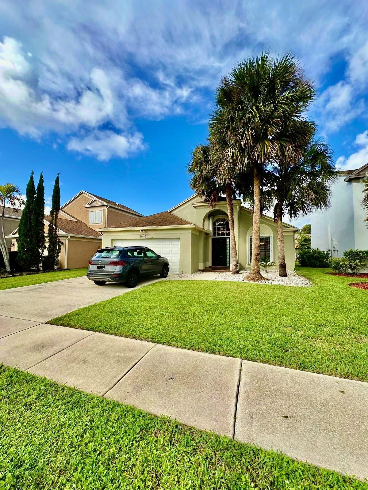 22449 Middletown Drive Boca Raton, FL 33428 - Photo 3 of 22 Ev on kisim
