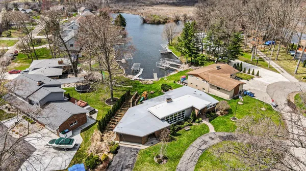 $500,000 | 161 Lynwood Lane, Battle Creek, MI 49015