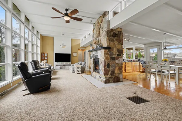$500,000 | 161 Lynwood Lane, Battle Creek, MI 49015