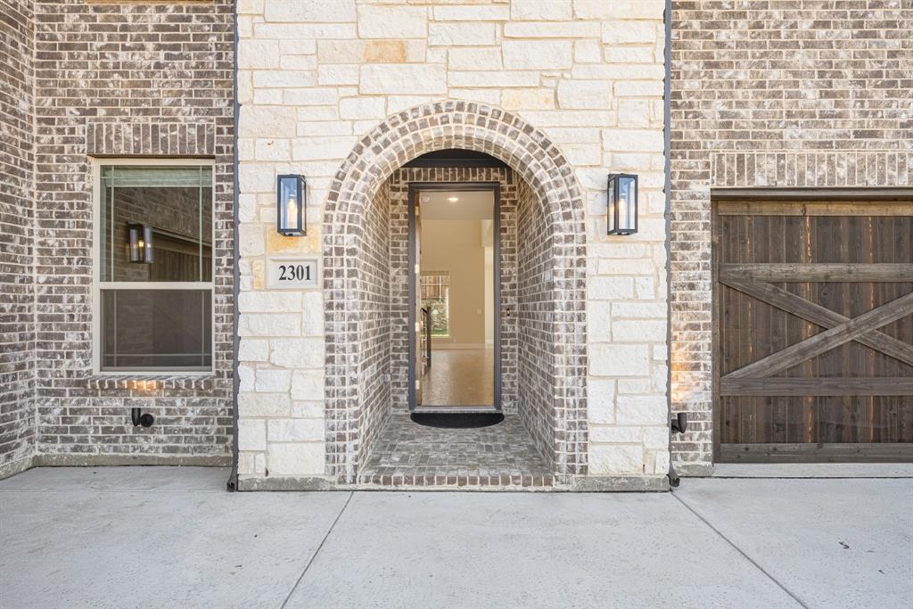 2301 Christopher Road Mansfield, TX 76063 - Photo 4 of 39