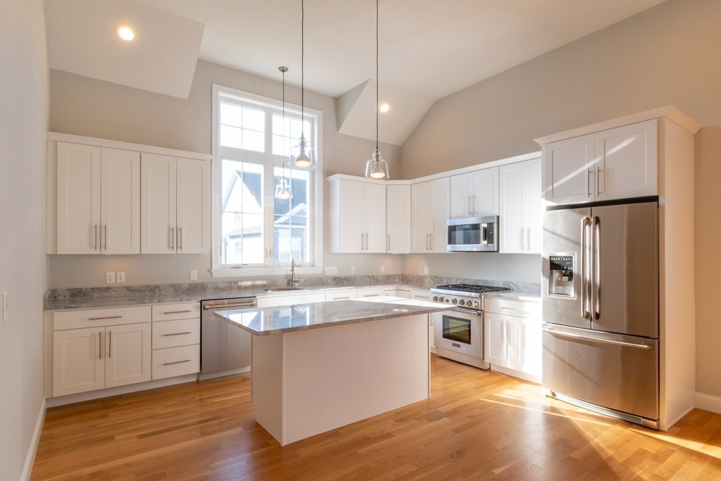 5 Flagstone Drive, Unit 5 Medway, MA 02053 - Photo 4 of 24