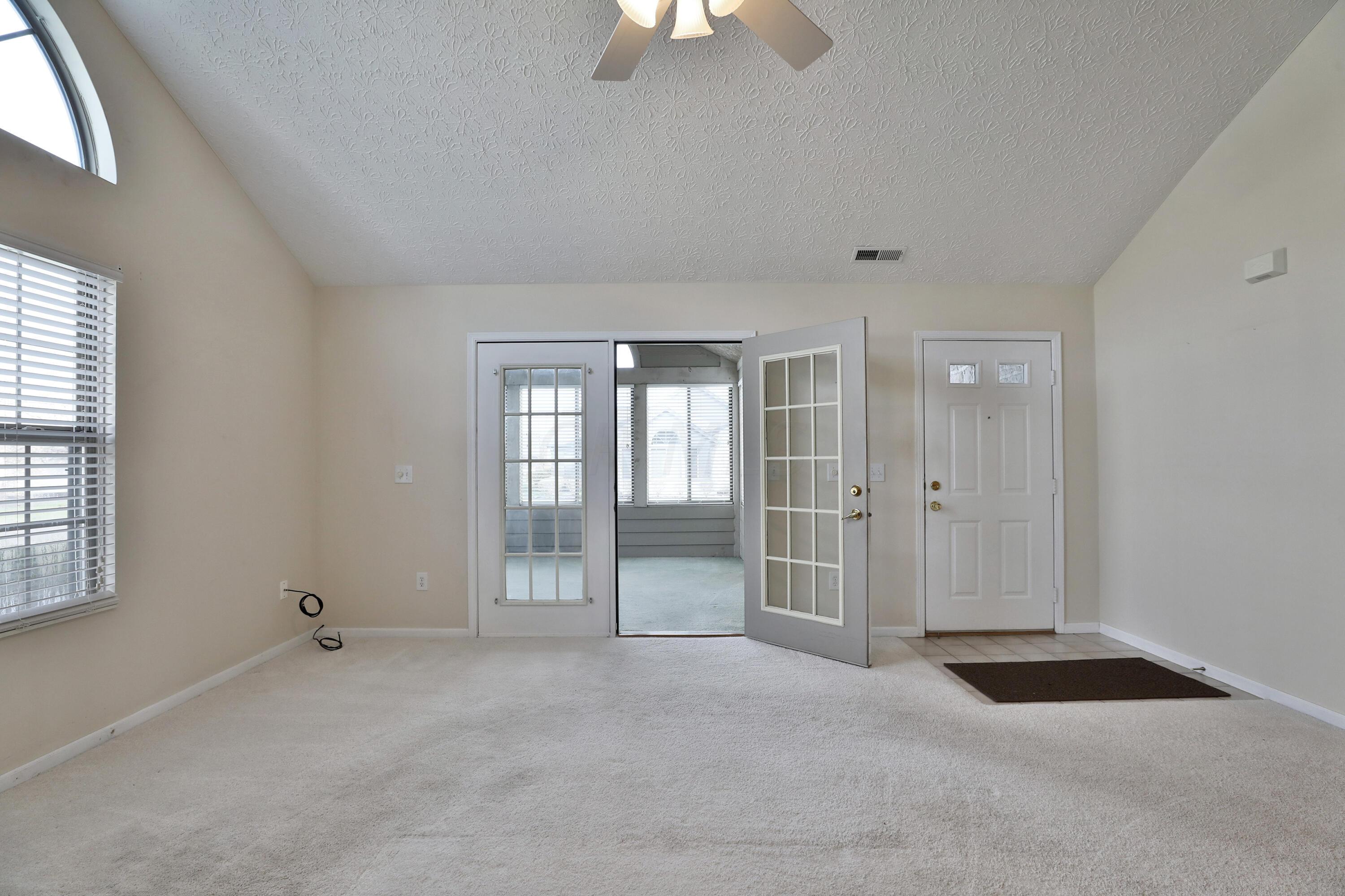 3827 Orchard Way Powell, OH 43065 - Photo 8 of 33 3827-OrchardWay-08a