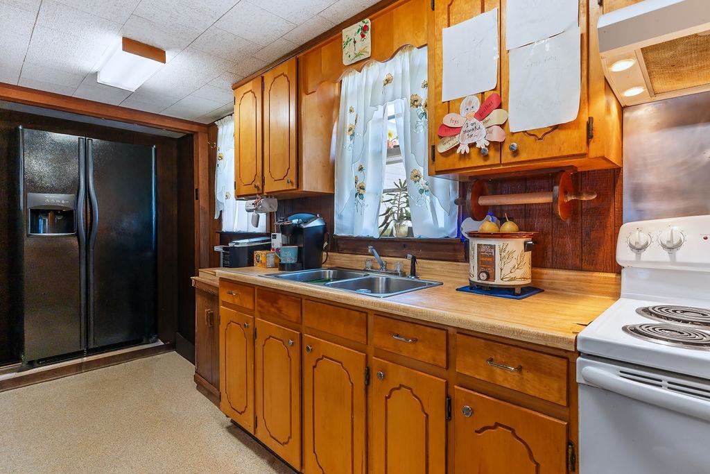 303 North Adair Street Clinton, SC 29325 - Photo 13 of 45