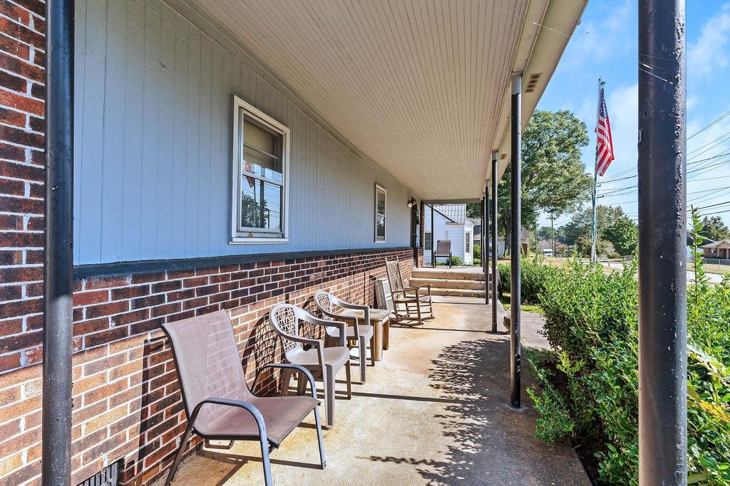 303 North Adair Street Clinton, SC 29325 - Photo 2 of 45