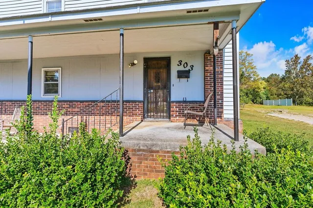 $145,000 | 303 North Adair Street, Clinton, SC 29325