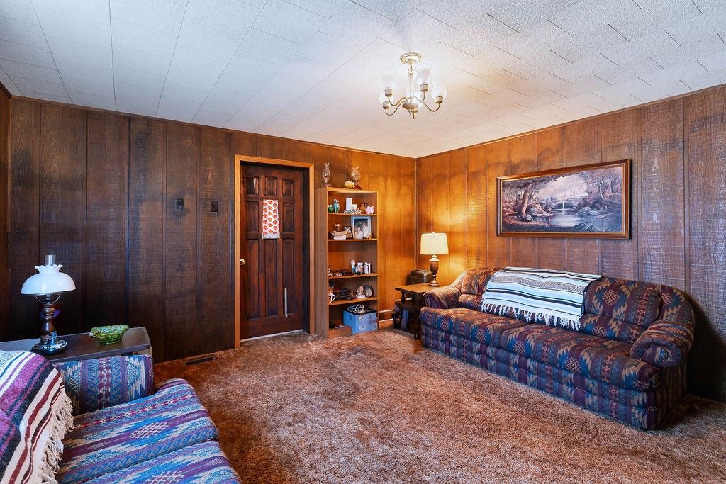 303 North Adair Street Clinton, SC 29325 - Photo 4 of 45