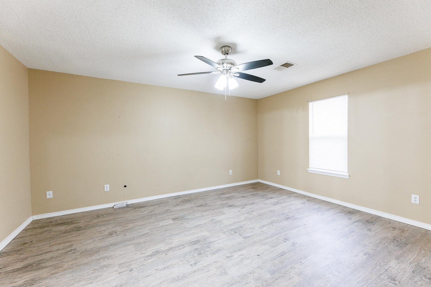 2804 106th Street Lubbock, TX 79423 - Photo 31 of 52 2804 106th-25