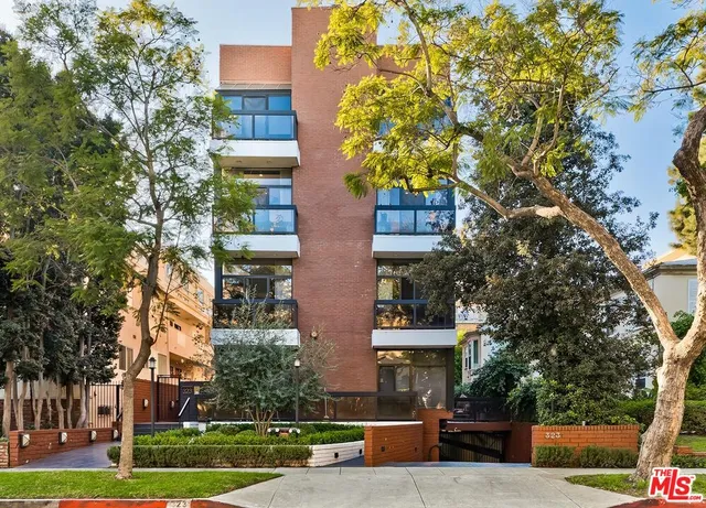 $12,450 | 323 North Palm Drive, Unit 3, Beverly Hills, CA 90210