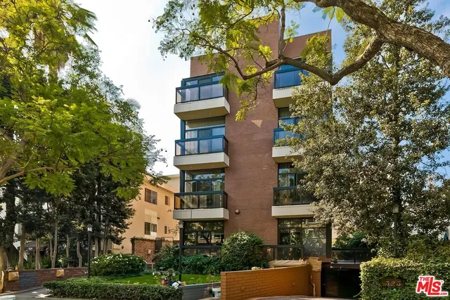 $12,450 | 323 North Palm Drive, Unit 3, Beverly Hills, CA 90210