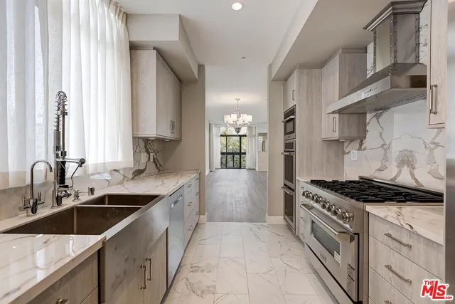 $12,450 | 323 North Palm Drive, Unit 3, Beverly Hills, CA 90210