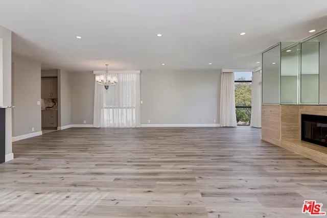 $12,450 | 323 North Palm Drive, Unit 3, Beverly Hills, CA 90210