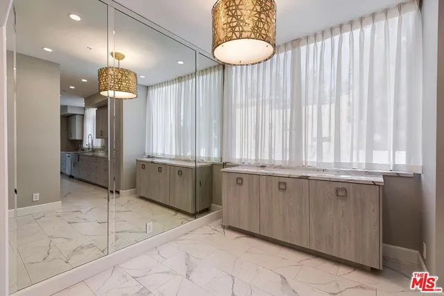 $12,450 | 323 North Palm Drive, Unit 3, Beverly Hills, CA 90210