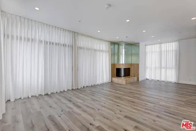 $12,450 | 323 North Palm Drive, Unit 3, Beverly Hills, CA 90210