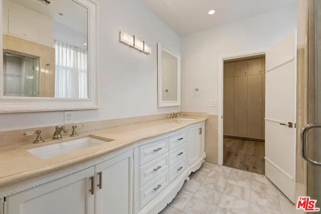 $12,450 | 323 North Palm Drive, Unit 3, Beverly Hills, CA 90210