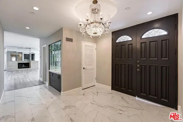 $12,450 | 323 North Palm Drive, Unit 3, Beverly Hills, CA 90210