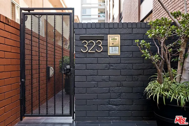 $12,450 | 323 North Palm Drive, Unit 3, Beverly Hills, CA 90210